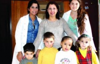 Çocuklar anne  şefkati ile büyüyorlar