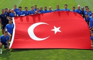 Fenerbahçe'de bayraklı antrenman