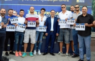 ‘Dev adamlar’ maratonda 