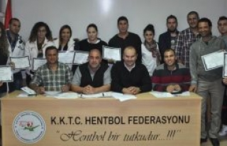 Diplomalarını aldılar