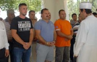 Eski muhtar Mustafa Taşanoğlu dualarla uğurlandı