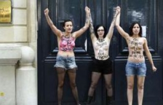 Femen üylerden  idam protestosu