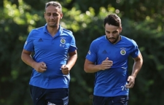 Fenerbahçe'de Volkan antrenmanda