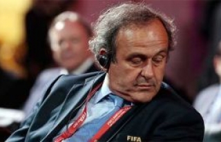 FIFA başkanlığına Platini resmen aday