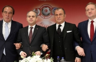 Futbol ailesi teröre karşı sahada