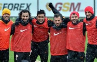 Galatasaray'da yüzler gülüyor