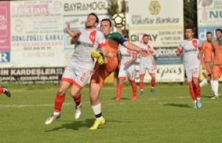 Girne Halk Evi son dakikalarda güldü 2-0