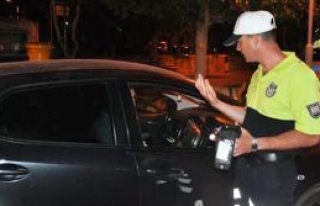 Girne polisinden gece operasyonu