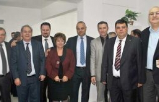 Hatıra fotoğrafı çektirdiler