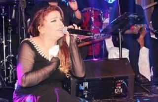 “Kıskananlar çatlasın”