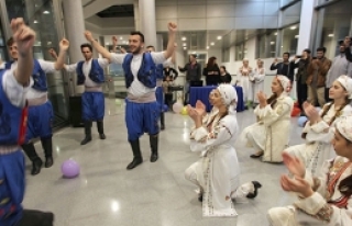 LAÜ’nün öğrencilerine Kıbrıs kültürü tanıtıldı...