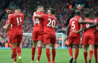 Liverpool ilk yarıda fişi çekti