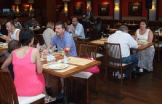 Merit Park Otel’de  annelere özel brunch  