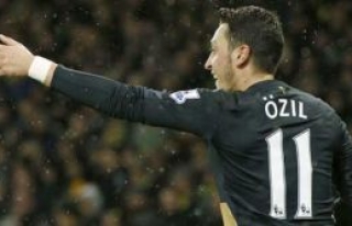 Mesut Özil, Thierry Henry'nin rekorunu kırabilir