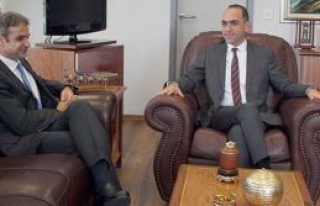Mitsotakis: “Türk işgali sona ermeli”