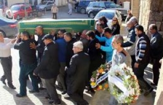 Mustafa Lama'yı dostları uğurladı