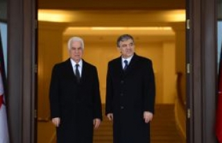 Mutlu döndü