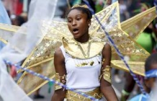 Notting Hill Karnavalı Londra’yı renklendirdi