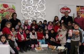 Özlem Süt cıvıl cıvıldı