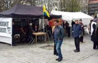 PKK çadırı yeniden kuruldu  