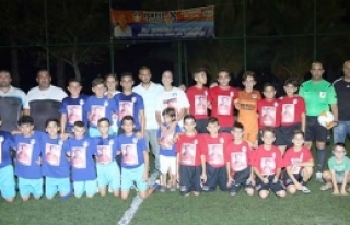  Şampiyon Larnaka Gençler Birliği