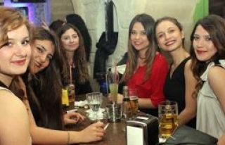 Sinem ve Batum ayakta alkışlandı