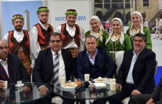“Sizden biriyim”