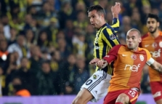 Sneijder ve Van Persie’ye şok