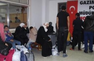 Suriyeli mülteciler otelde saklandı