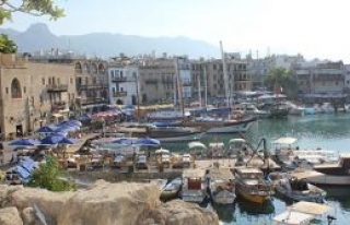 Girne Liman keyfini yabancılar çıkarıyor