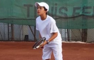 Tenis’te finaller oynanıyor  