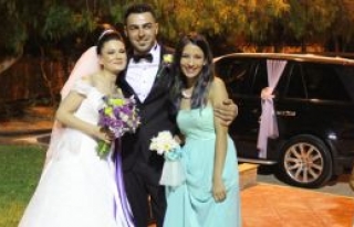 Tüm dostları  şahit oldu