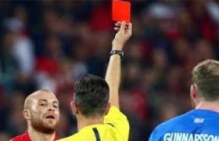 UEFA Gökhan Töre'nin kırmızı kart cezasını...