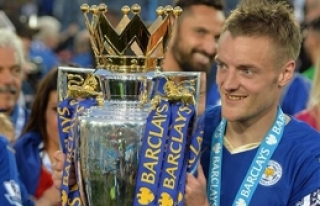 Vardy'den 4 yıllık imza