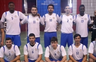 Voleybolda zirve DAÜ'nün 