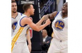 Warriors efsane olma yolunda