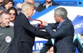 Wenger-Mourinho birbirine girdi