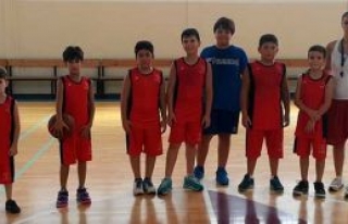 YDÜ Basketbol Akademi antrenmanlarına başladı