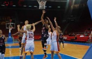 YDÜ, Galatasaray’a yenildi: 85-74