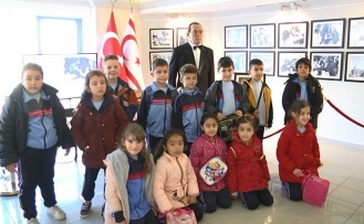 İlkokulu öğrencileri “Dr. Fazıl Küçük ve Millî Mücadele” temalı sergiyi ziyaret etti