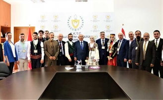 Bakan Özyiğit, Halk Dansları Şöleni’ni organize heyetini kabul etti, iyi dileklerde bulundu