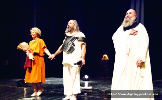 Sokrates’in Son Gecesi sahnelendi