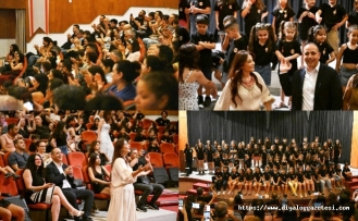 Şarkılar birlikte söylendi