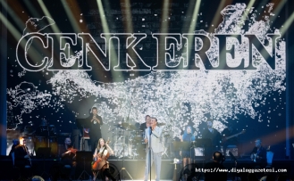 Şarkılarıyla mest etti