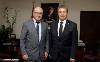 ‘Basın özgür olmalı’