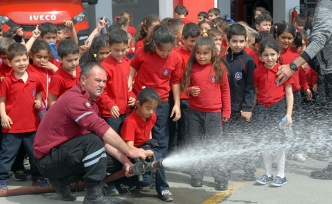 Öğrenciler itfaiyeyi ziyaret etti