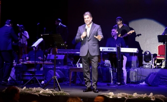 Orta Doğu’nun Tarkan’ı Wael Kfoury, Merit sahnesinde hayranlarıyla buluştu