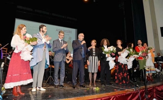 Akıncı çifti, Cumhurbaşkanlığı Senfoni Orkestrası'nın sahnelediği Aşk İksiri operasını izledi