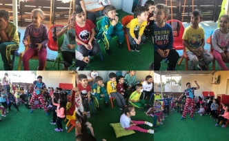 Minikler hayranlıkla seyretti