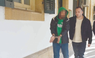 Beni orada çok üzdüler